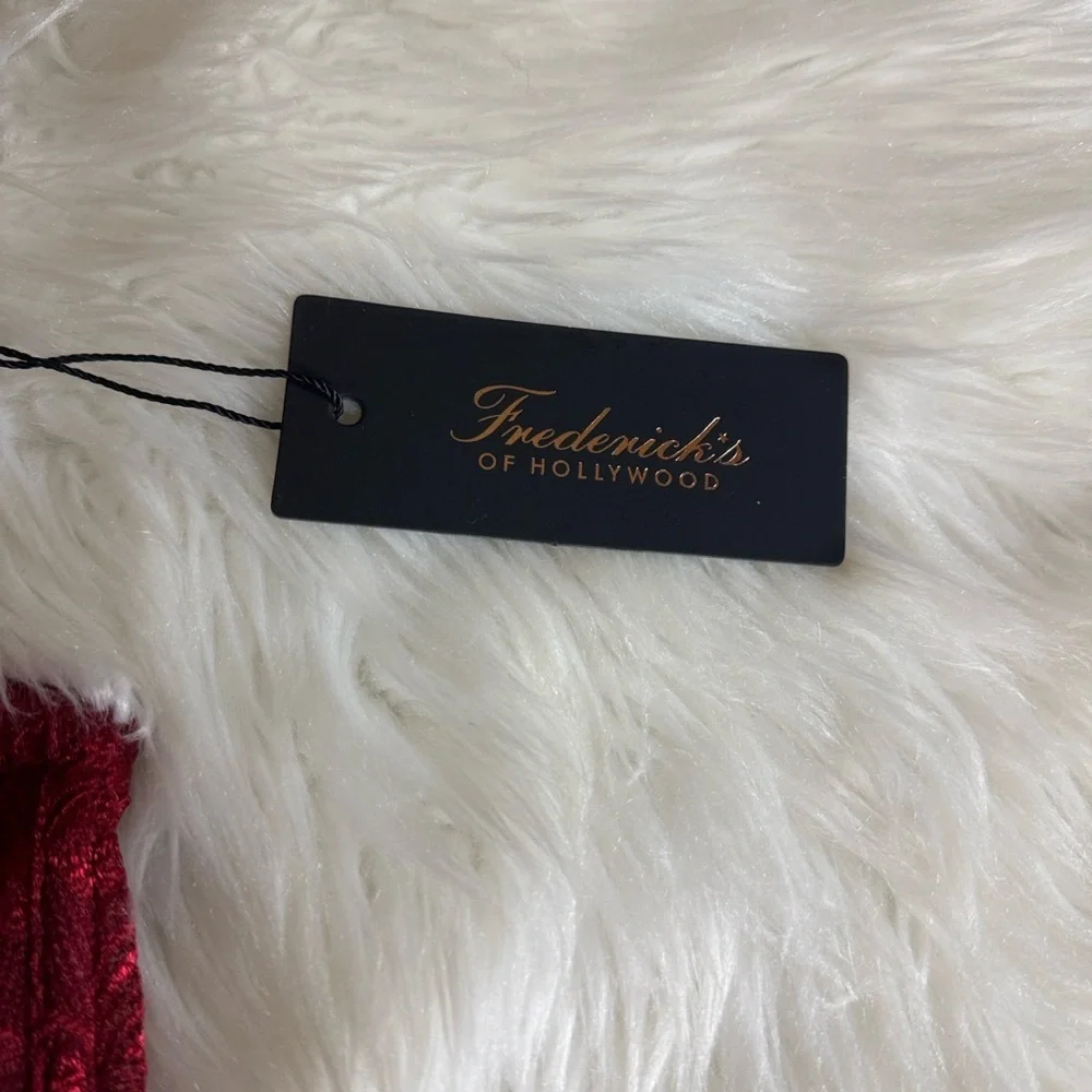 Frederick’s Of Hollywood Desiree red lace push up balconette bra Size 36D New